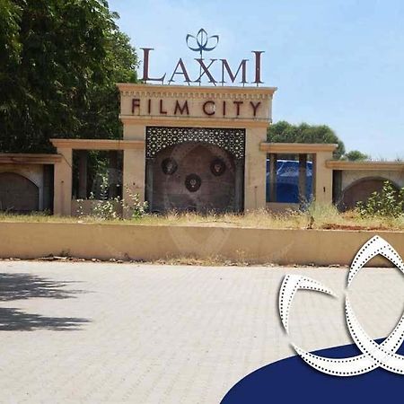 Laxmi Film City Resort 바도다라 외부 사진